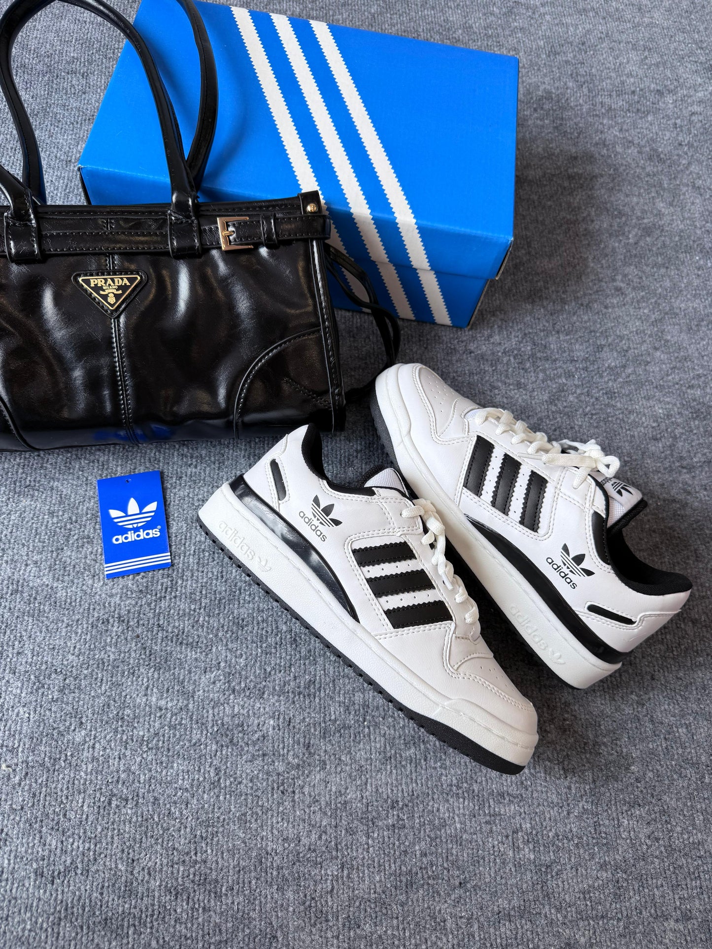 Forum low branco preto
