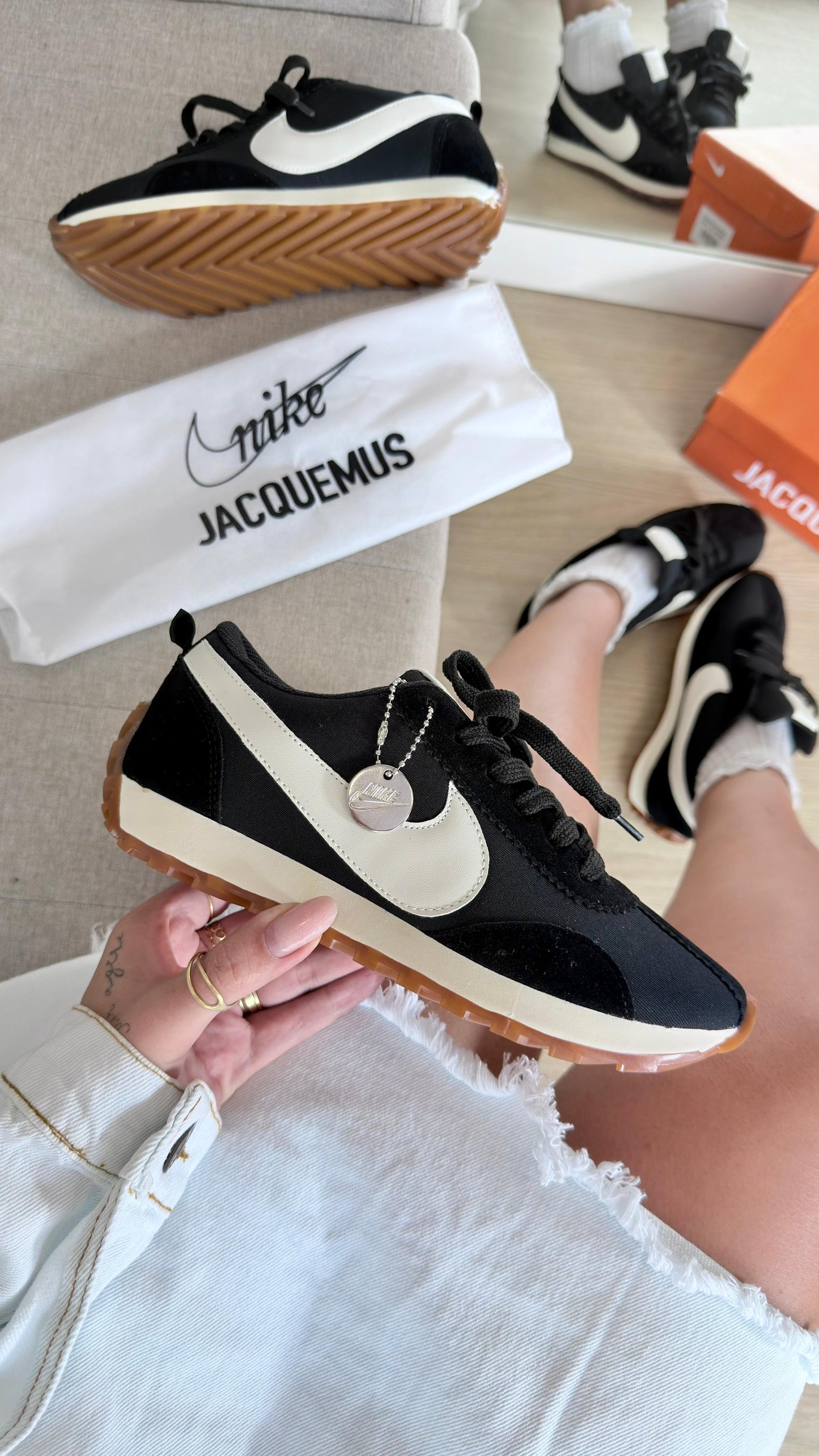 TENIS JACQUEMUS PRETO BRANCO