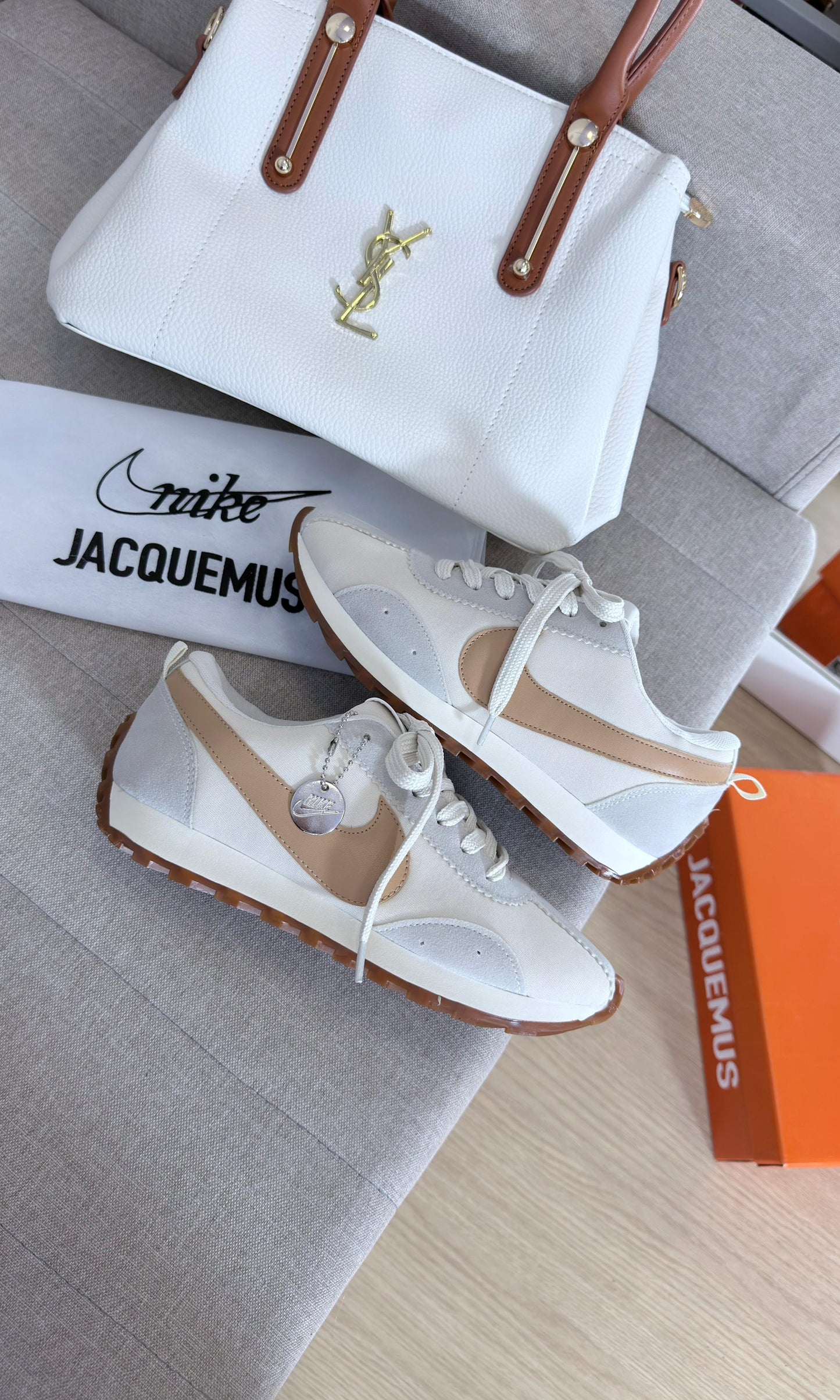 TENIS JACQUEMUS OFF BEGE