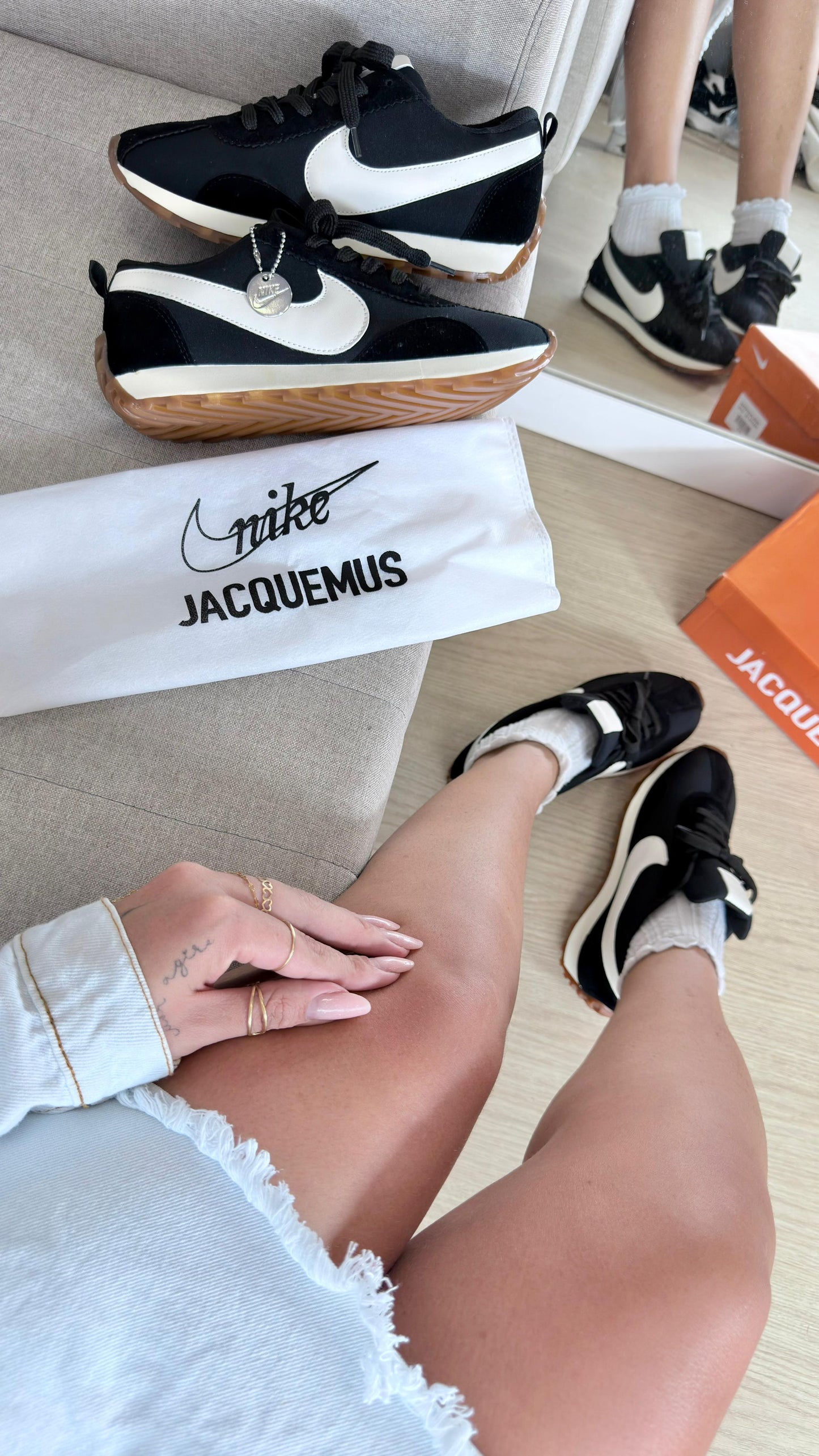 TENIS JACQUEMUS PRETO BRANCO