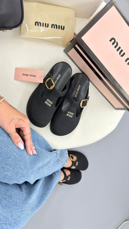 LANÇAMENTO 😍 Clogs Miu Miu (Cópia 2)