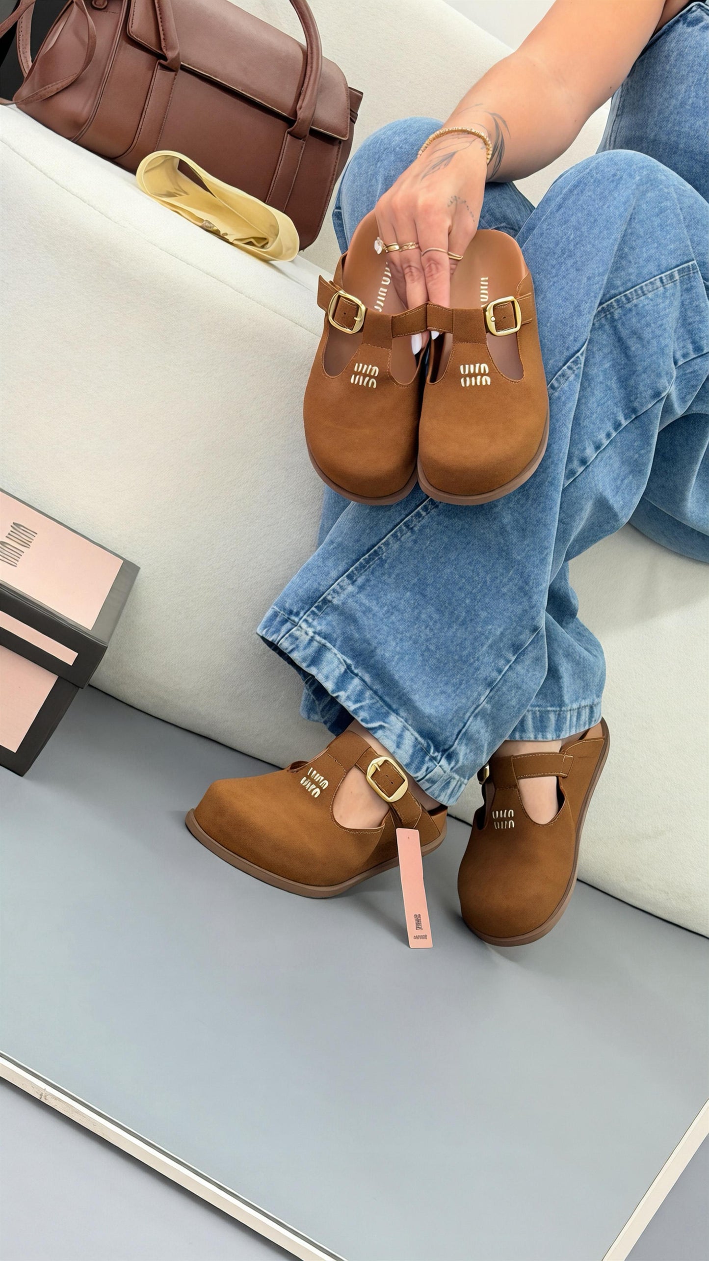 LANÇAMENTO 😍 Clogs Miu Miu